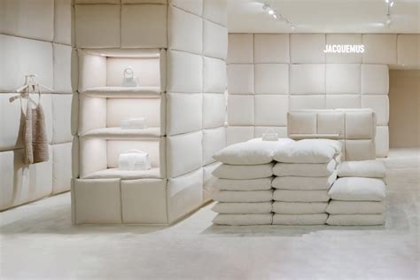 simon jacquemus bedroom.